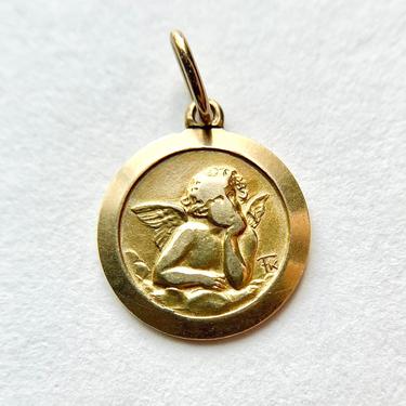 Vintage 18K Yellow Gold Raphael Cupid Medallion Charm Pendant 2.2g Valentine 