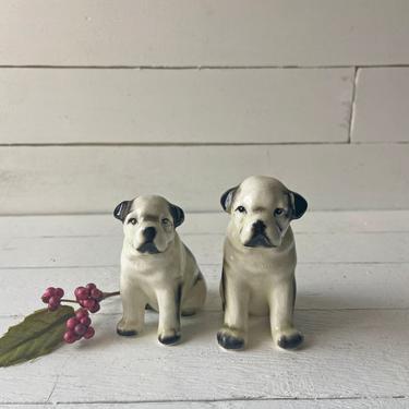 Vintage Black And White Bulldog Salt And Pepper Shakers // Rustic, Dog Lover Salt And Pepper Shakers // Perfect Gift 