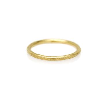 Textured Rail Ring - Solid 18K