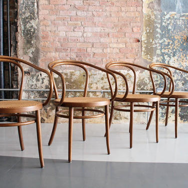 Bentwood B-9 Chairs by Michael Thonet