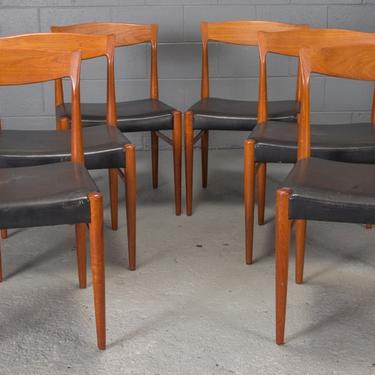 Set of 6 Danish Modern Teak Dining Chairs by Henning Kjaernulf