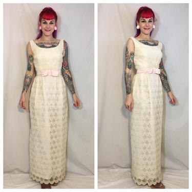 Vintage 1960’s Cream Scalloped Lace Dress 