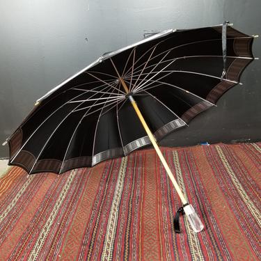 Retro Lucite Handled  Umbrella