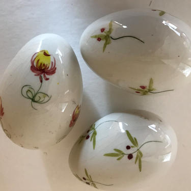 set of 3 Vintage Porcelain Hand Painted Eggs from Secla Portugal 1960's Ready for  Easter Basket 