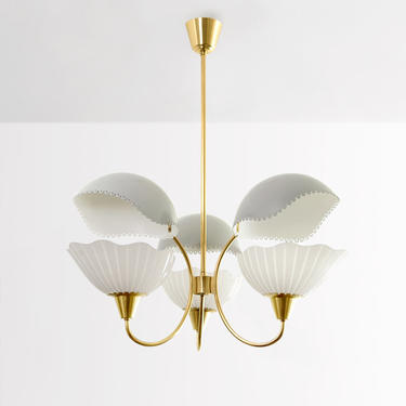 Orrefors 3-arm chandelier with 3 etched glass shades, Sweden 1940