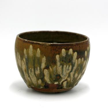 vintage ceramic pottery planter or bowl avocado green glaze 