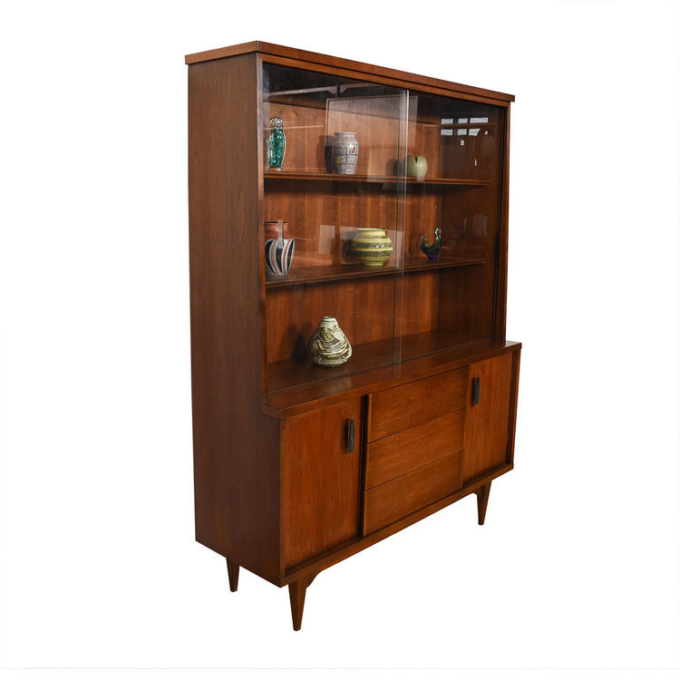 Mid Century Modern Walnut Storage \/ Display Cabinet
