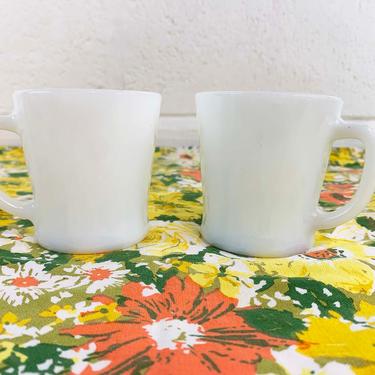 Vintage Pair of Fire-King White Mugs Fire King Mug 1950s FireKing D Handle Coffee MCM 50s Diner Kitchen Retro Anchor Hocking Cups 