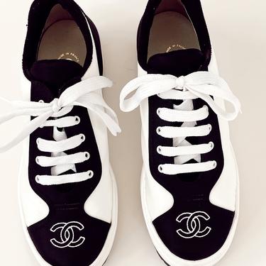 Vintage CHANEL CC Logos White & Black Fabric Canvas Sneakers