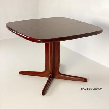 Danish Modern Extending Rosewood Dining Table by Skovby, Circa 1970s - *Please see notes on shipping before you purchase. 