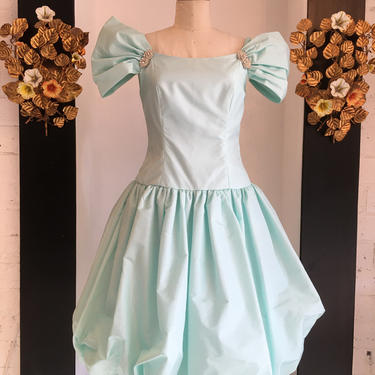 1980s prom dress, a j bari dress, vintage 80s dress, balloon hem dress, off the shoulders dress, mint green satin, size medium 
