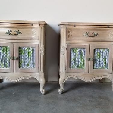 John Widdicomb French Provincial Louis XV - Style Nightstands - a Pair 