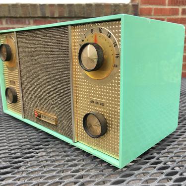 Stunning Aqua 1959 Philco AM-FM Clock Radio, Looking Good and Working Perfectly 