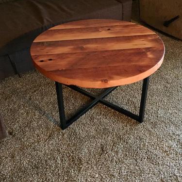 Coffee table.Industrial end table. Industrial nightstand. Reclaimed wood nightstand. Reclaimed wood end table. Round side table. Wood and st 