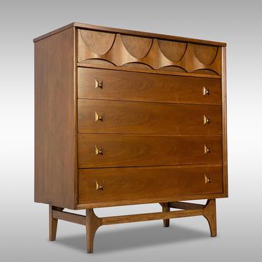 Broyhill Brasilia 5 Drawer Chest (Restored), Circa 1960s - *Please ask for a shipping quote before you purchase. 