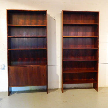HA-16002A/B Freestanding Rosewood HG Bookcases