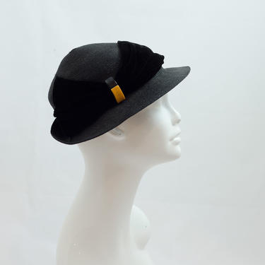 1930s Vintage Hat - Black Straw Hat with Velvet Band and Black and Yellow Bakelite Type Trim 