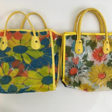True Vintage 1960s Tote Bag Floral Set of Two (2) Plastic 60s Mod Mid Century Modern Shopping Market Beach Flower Power Flowers Print 