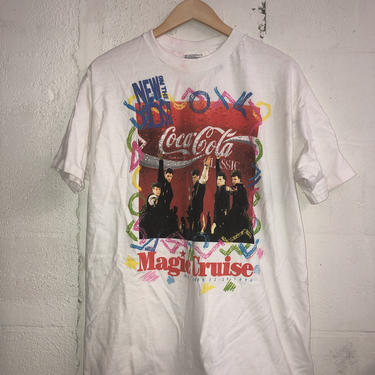 Vintage 90's New Kids On The Block Magic Cruise t-shirt. Cool graphic! Thick! XL 3041 
