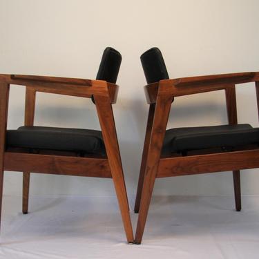 Jen Risom Style Walnut Armchairs by Gunlocke 