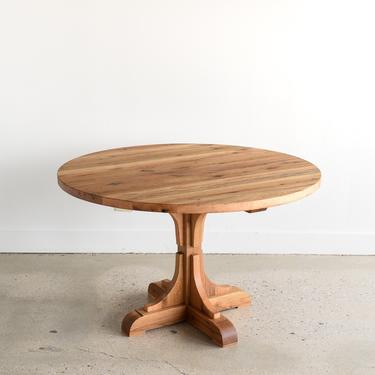 Round Farmhouse Table / Pedestal Table / Reclaimed Wood Kitchen Table 