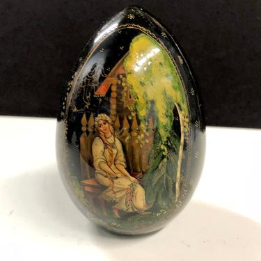 Hand Painted Snow Maiden Russian Lacquer Egg Moscow 1993 4” 