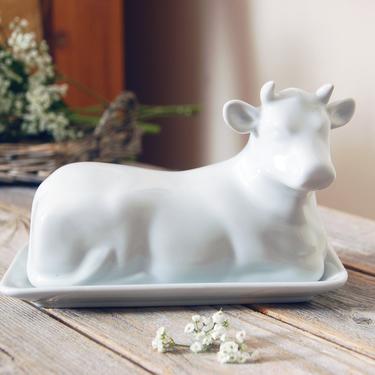 Vintage cow butter dish / white cow dish / butter holder / farmhouse kitchen decor / whimsical butter dish / cow serving dish 