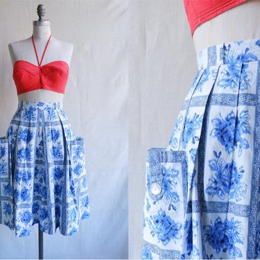 Vintage 50s Cotton Skirt with 3D Pockets/ 1950s Full Skirt/ Summer Rockabilly/ Blue White Floral/ Size XS 24 