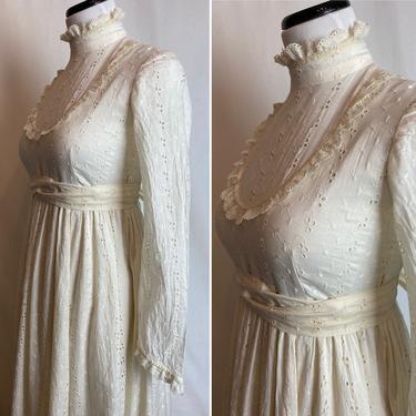 70’s boho wedding gown~ prairie dress~ Gunne sax style~ off white antique eyelet~ruffle~ 1970’s handmade~ Victorian antique insp~ size small 