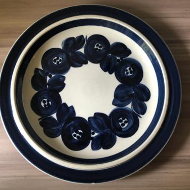 Finland Blue Anemone 13&quot; Chop Plate, Large Serving Platter, vintage Mid Century Scandinavian design, Ulla Procopé, handpainted 