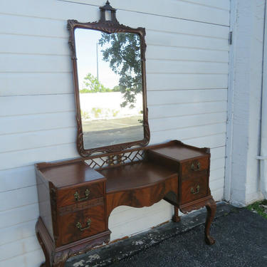 Chippendale Ball and Claw Feet Flame Mahogany Vanity Table and Mirror 1454
