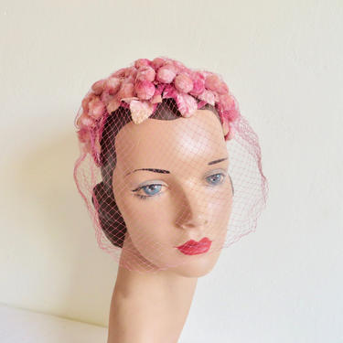 Vintage 1950&#39;s 60&#39;s Pink Velvet Flower Buds and Leaves Fascinator Hat Magenta Bow Trim Veil Spring Bridal Wedding Party 50&#39;s Millinery 