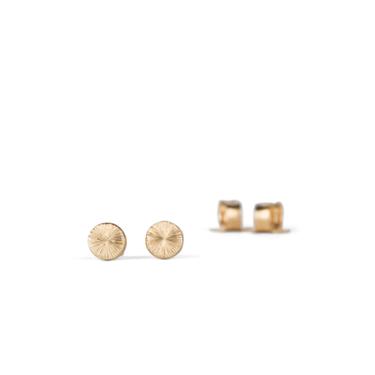 Engraved Rise Stud Earrings - Yellow Gold