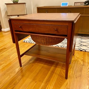 1950s Hans J. Wegner Oak AT-33 Sewing Table for Andreas Tuck with Basket 