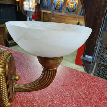 Newer single bulb W/Casablanca glass shade scone