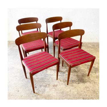 Johannes Andersen Danish Mid Century Set of 6 Teak Dining Chairs 