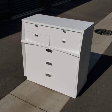 Mid Century Modern American of Martinsville Highboy Dresser White Lacquer High Gloss Refinished Silver Pulls Tall Boy Bedroom Furniture 