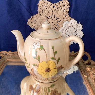 Vintage Tea Pot, Kettle, Ceramic, Hand Painted, Home Decor, Farm House, Country Kitchen, Crackle Finish, Gold Trim 