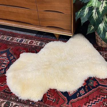 Vintage Sheepskin Retro Size 38x29 Bohemian + Genuine + White + Sheep + Animal + Fur Rug + Made in New Zealand + Home and Floor Decor + 