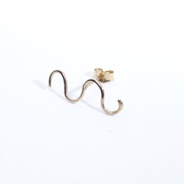 14K RECYCLED YELLOW GOLD WAVE STUD EARRING