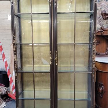 Union National Chinoiserie Style Curio Display Cabinet