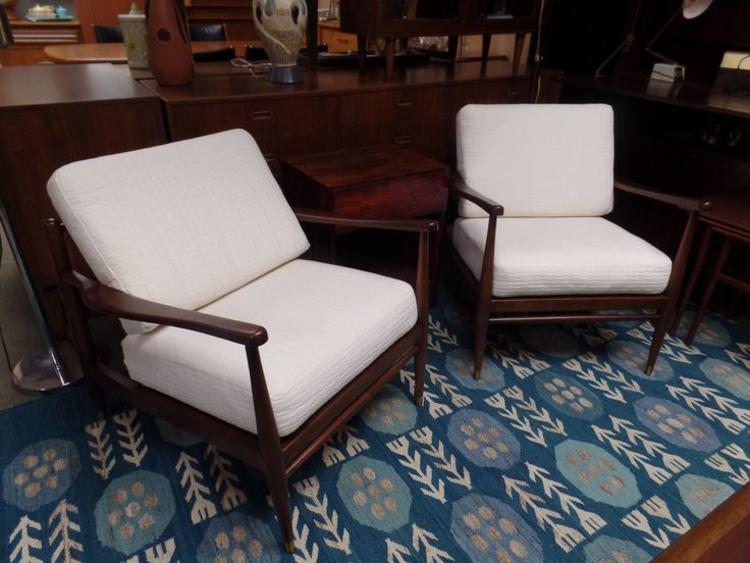 Pair of Danish Modern spindleback lounge chairs