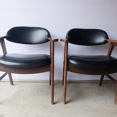 Vintage Modern Gunlocke Arm Chairs - Set of 2 