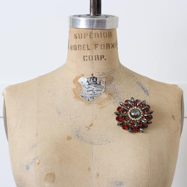 vintage 1950s Juliana D &amp; E dark red rhinestone and hematite art glass brooch • oversized coat brooch 