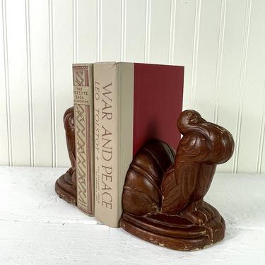 SyrocoWood pigeon bookends - 1930s shabby bold bird decor 