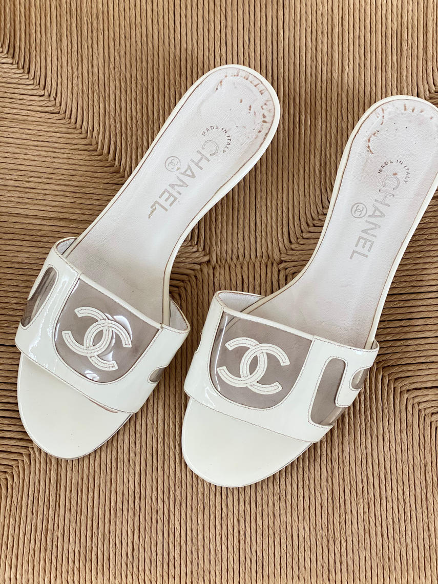 chanel sandals flip flops