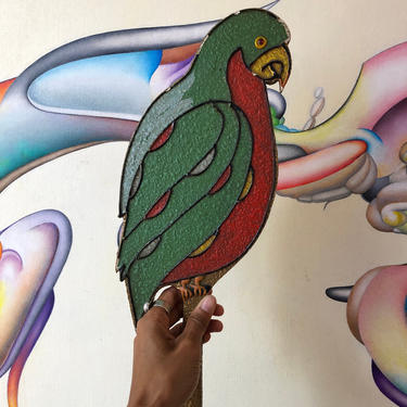 Parrot-shaped hand mirror 