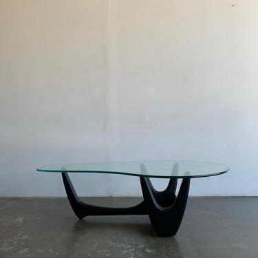 Biomorphic coffee table by Kroehler 