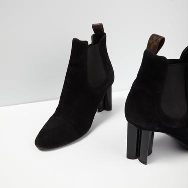 LOUIS VUITTON Black Suede Silhouette Ankle Boot (37.5)