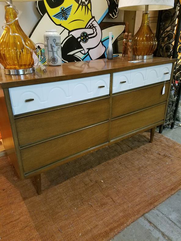 Bassett mid-century six- drawer dresser